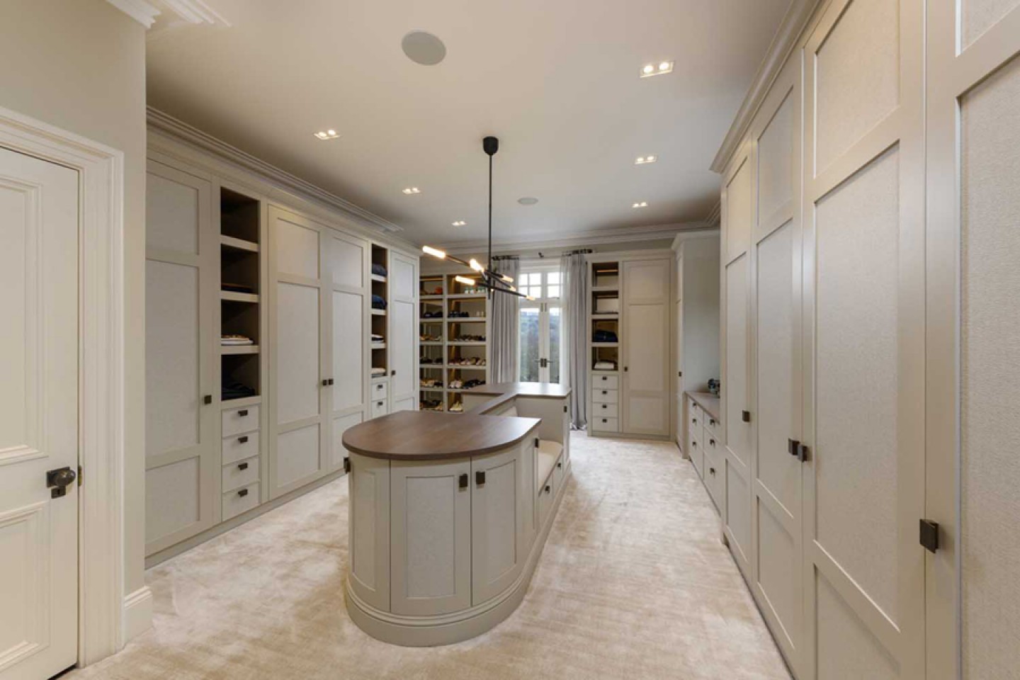Large  fully fitted dressing room
